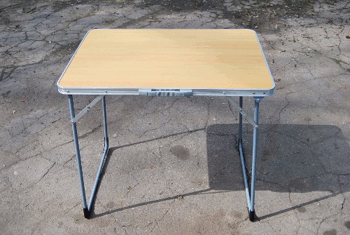 Стол кемпинговый складной, столешница - пластик, размер 80*60*66 :(HXРT-8818-001):