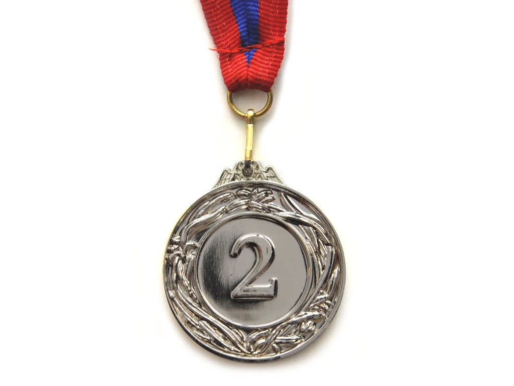 Медаль спортивная с лентой за 2 место. Диаметр 4,5 см: 450-2